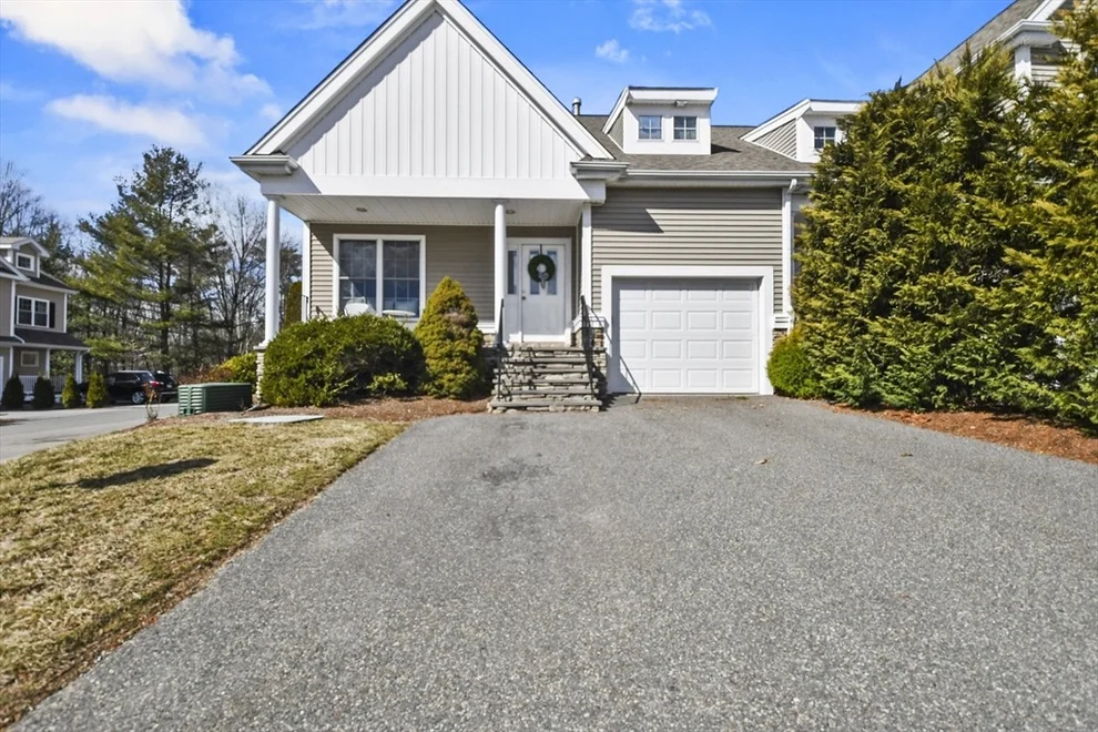 Unit for sale at 2 Leanne Way, Franklin, MA 02038
