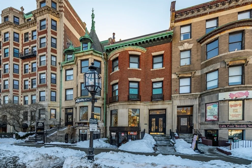 Unit for sale at 470 Commonwealth Ave, Boston, MA 02215