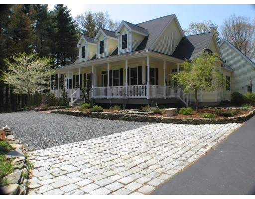 Unit for sale at 14 Salisbury St, Grafton, MA 01519