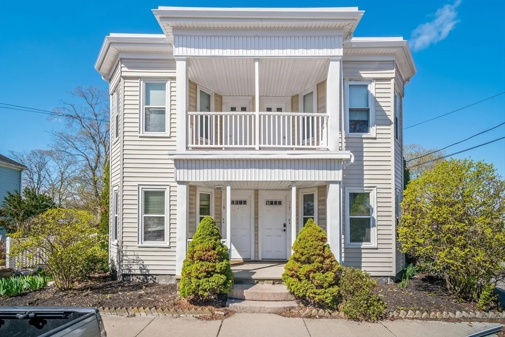 Unit for sale at 117 Quincy St, Quincy, MA 02169