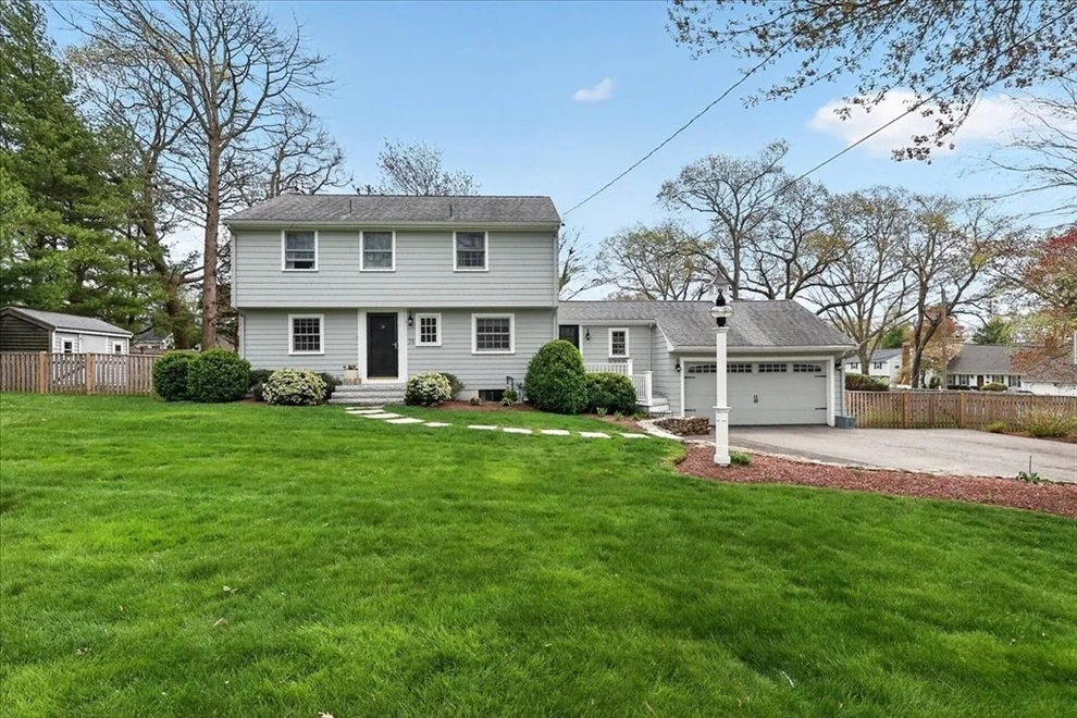 Unit for sale at 75 Brewster Rd, Cohasset, MA 02025