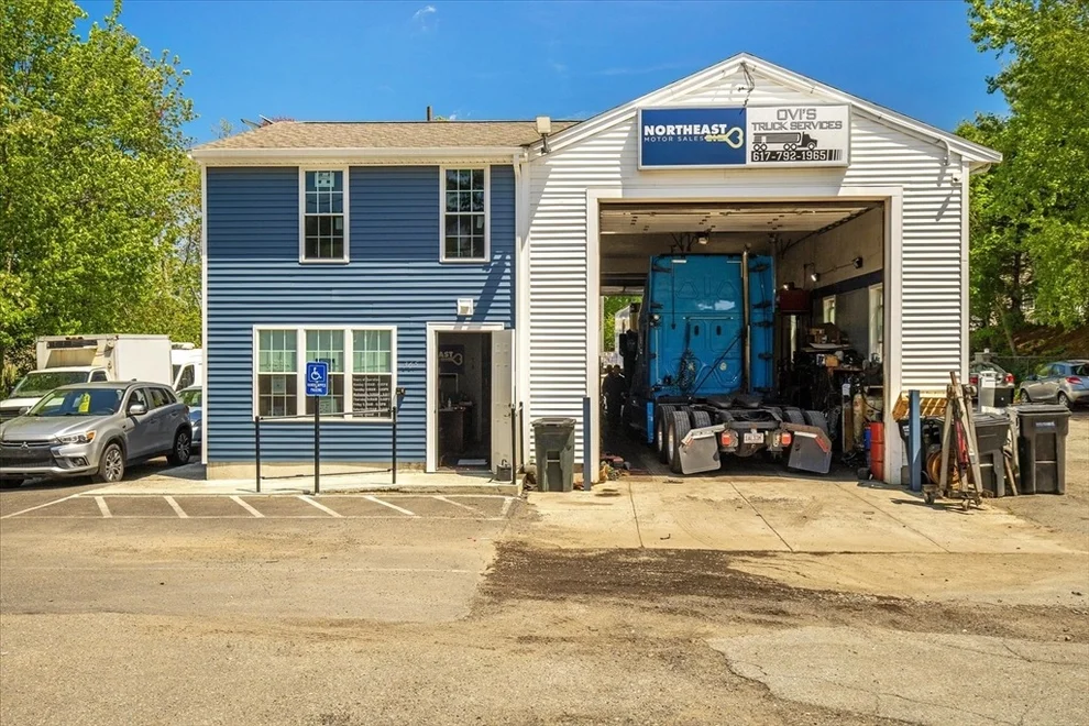 Unit for sale at 365 Elm St, Bridgewater, MA 02324