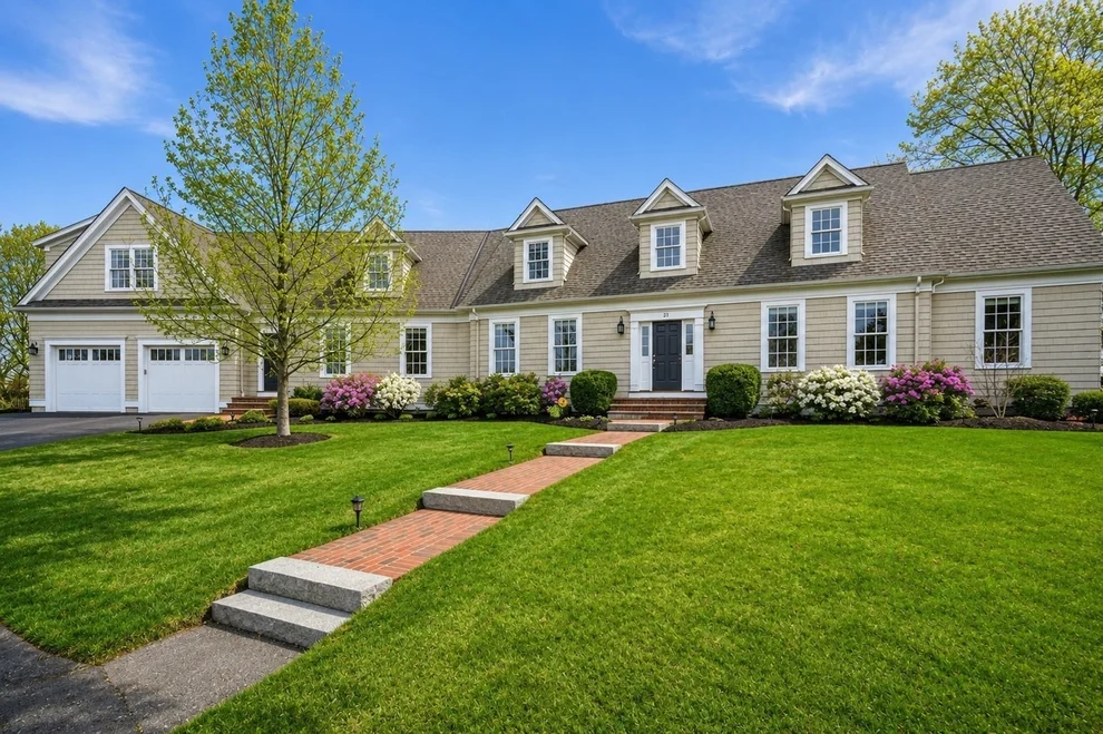 Unit for sale at 21 Chadbourne Road, Lexington, MA 02421