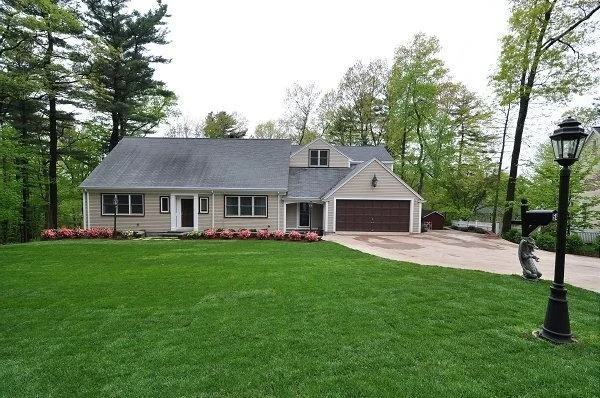 Unit for sale at 54 Woodridge Rd, Wellesley, MA 02482