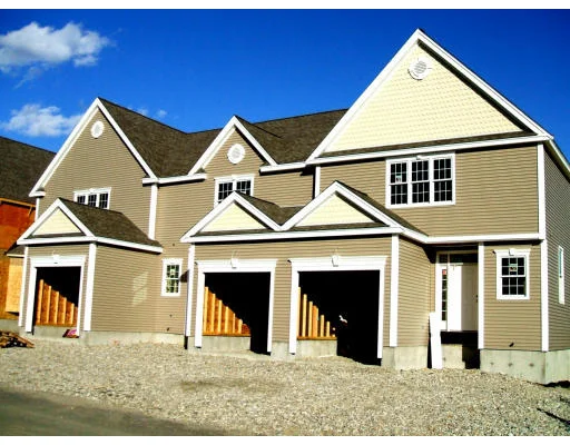 Unit for sale at 5 Autumn Lane, Northborough, MA 01532