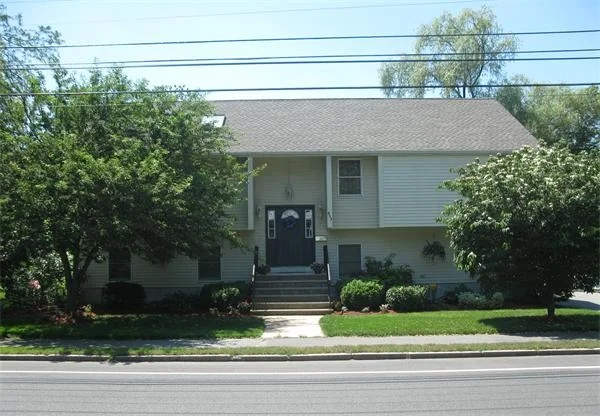 Unit for sale at 453 Lowell St, Wakefield, MA 01880