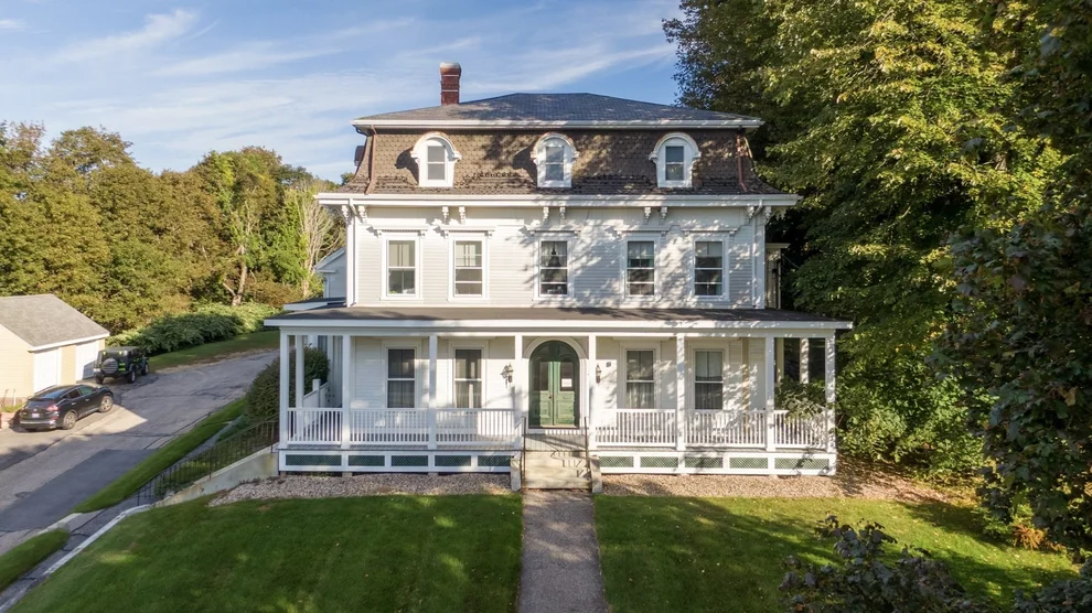 Unit for sale at 185 Main St, Spencer, MA 01562