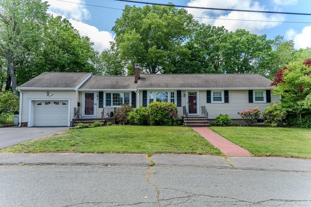 Unit for sale at 54 Stearns Dr, Randolph, MA 02368