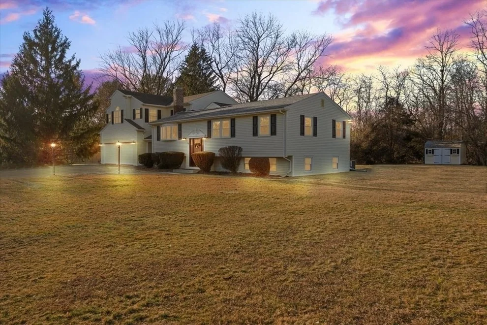 Unit for sale at 95 Tecumseh Dr, Hanover, MA 02339