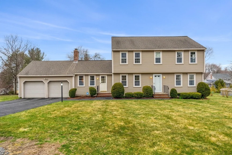 Unit for sale at 38 Chestnut Ct, North Andover, MA 01845