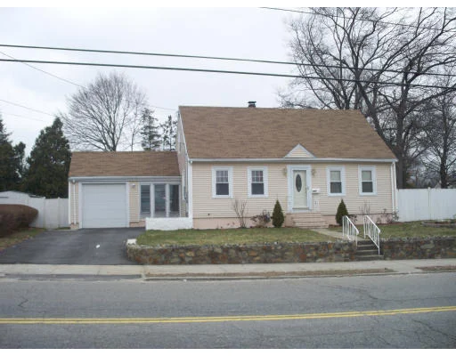 Unit for sale at 103 Mt. Vernon, Lawrence, MA 01843