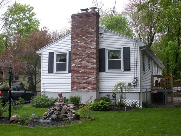 Unit for sale at 10 Ridge Rd, Reading, MA 01867