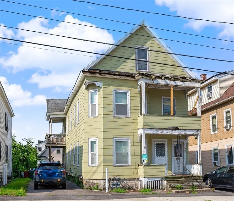 Unit for sale at 256 University Ave, Lowell, MA 01854