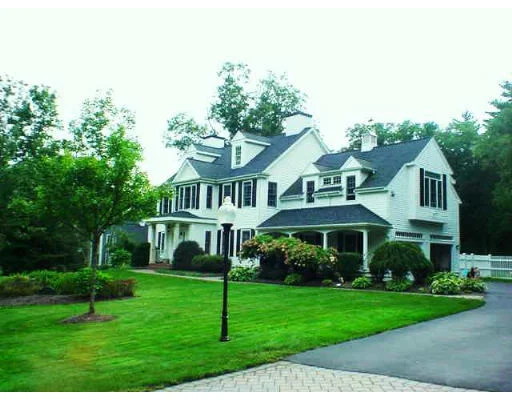Unit for sale at 10 Fords Crossing, Norwell, MA 02061