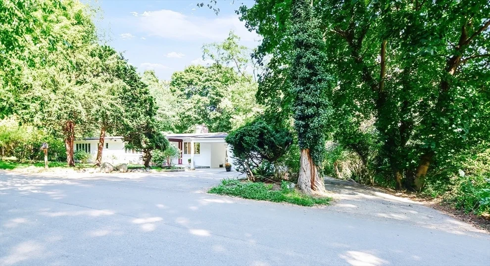 Unit for sale at 115 Juniper Rd, Belmont, MA 02478
