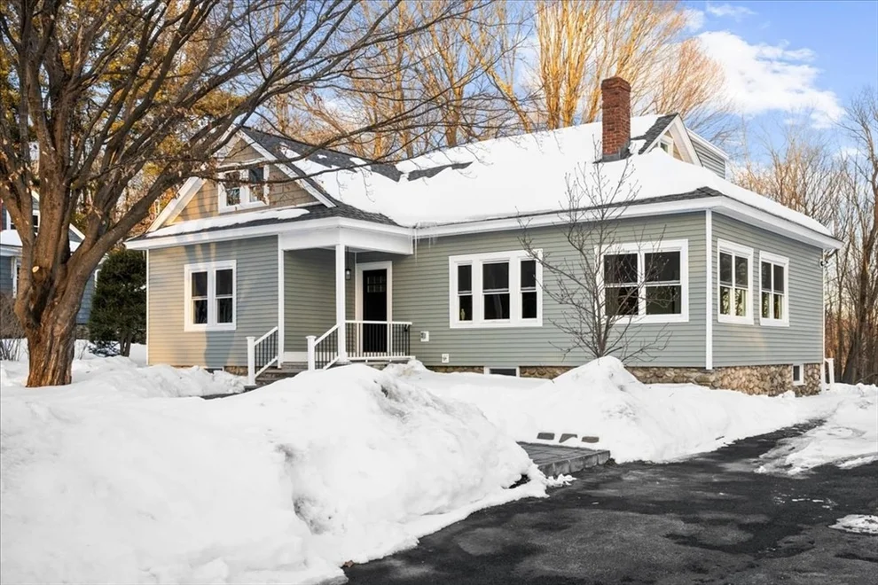 Unit for sale at 270 Brattle St, Holden, MA 01520
