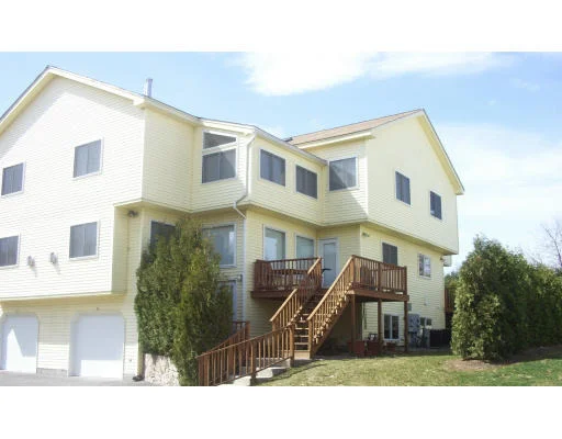 Unit for sale at 4 Algonquin Trl, Ashland, MA 01721