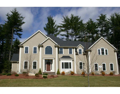 Unit for sale at 8 Trevor Way, Sudbury, MA 01776