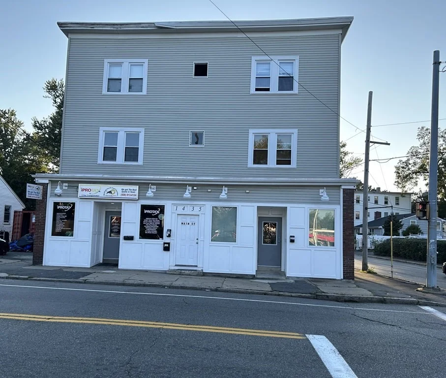 Unit for sale at 1435 Main St, Brockton, MA 02301