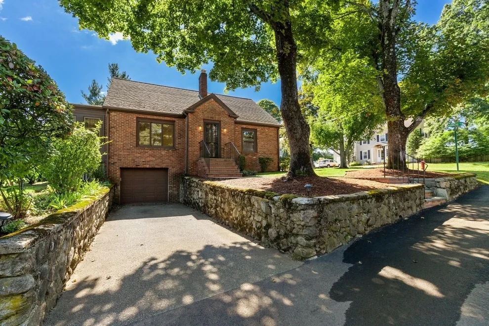 Unit for sale at 60 Prospect St, Wakefield, MA 01880