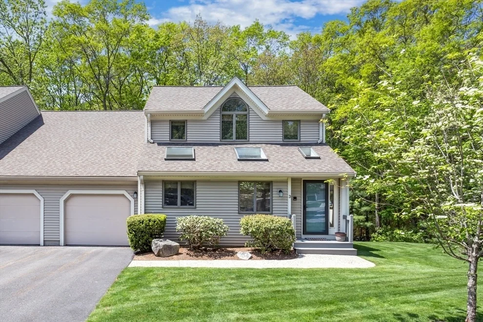 Unit for sale at 3 Dogwood Circle, Franklin, MA 02038