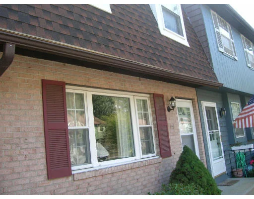 Unit for sale at 4 Treetop Ln, Kingston, MA 02364