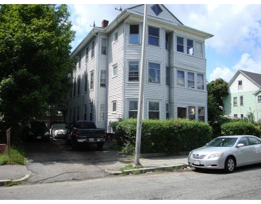 Unit for sale at 17 Ashton St, Worcester, MA 01605
