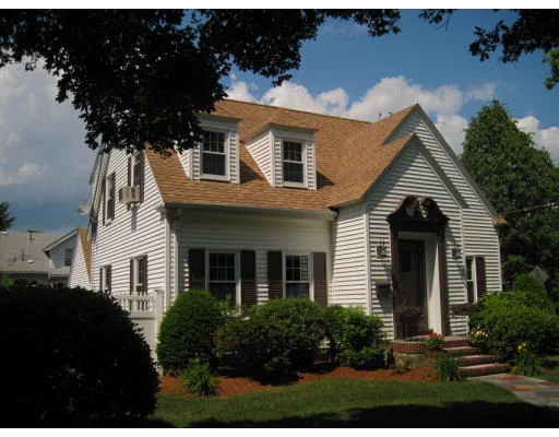 Unit for sale at 7 Flint St, Wakefield, MA 01880