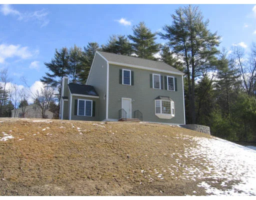 Unit for sale at 102 Ash St., Townsend, MA 01469