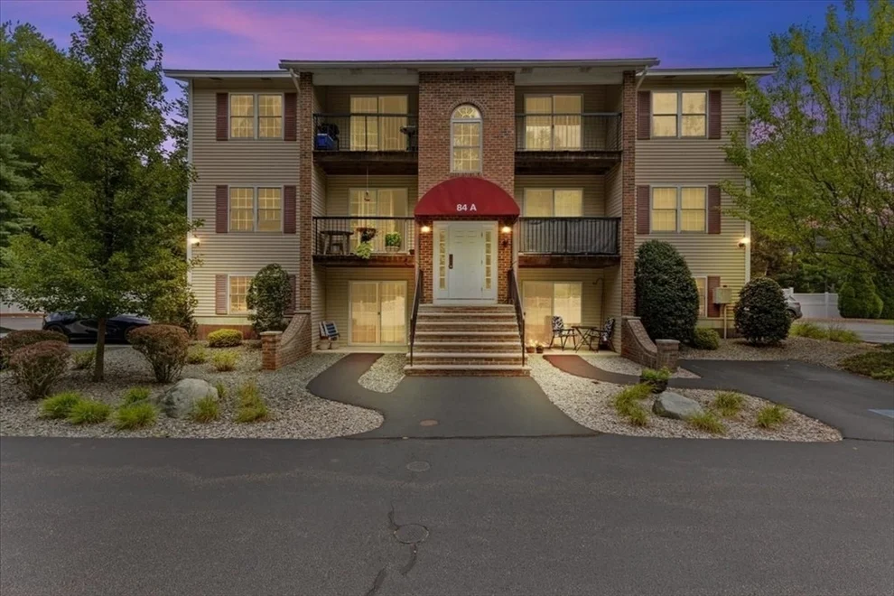 Unit for sale at 84 Cocasset St, Foxboro, MA 02035