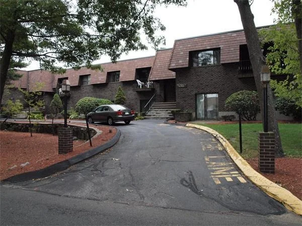 Unit for sale at 135 Forest St, Saugus, MA 01906