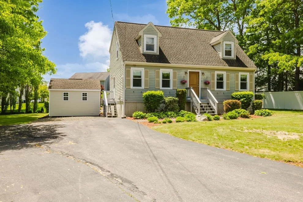 Unit for sale at 6 Gentry Ln, Taunton, MA 02780