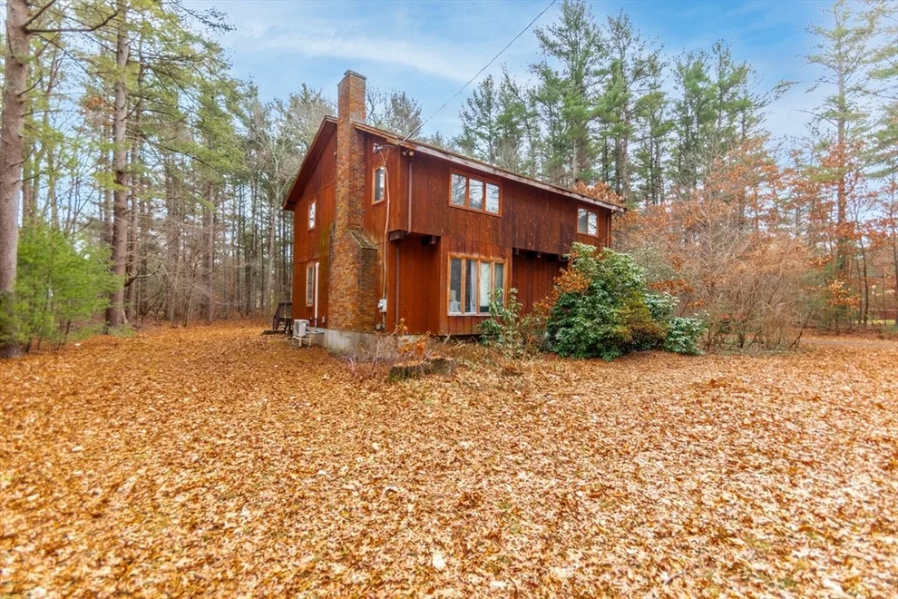 Unit for sale at 173 Titicut Rd, Raynham, MA 02767