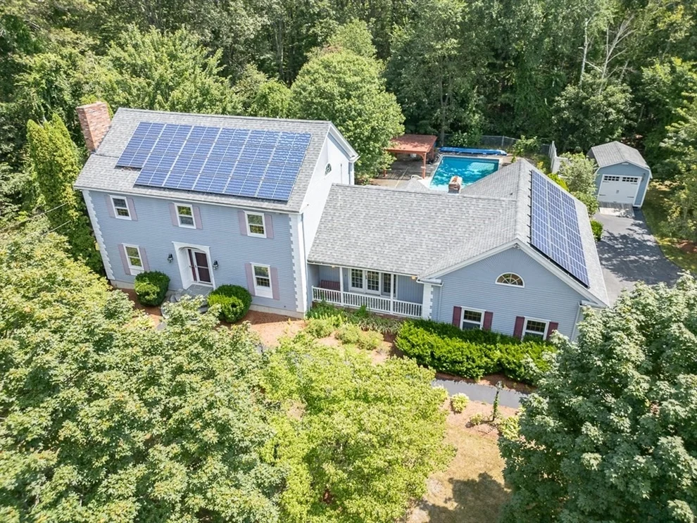 Unit for sale at 3 Snowy Cir, Dracut, MA 01826