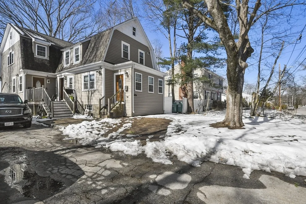 Unit for sale at 166 Town St, Braintree, MA 02184