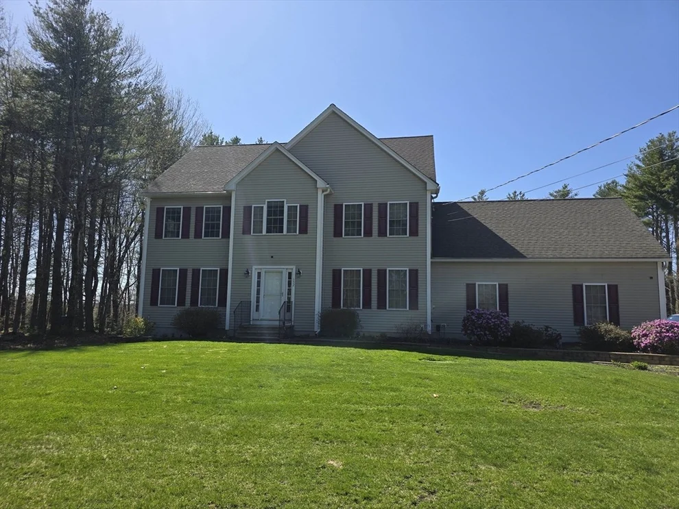 Unit for sale at 132 Bean Porridge Hill Rd, Westminster, MA 01473