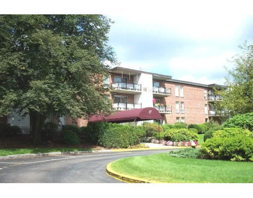 Unit for sale at 57 Broadlawn Park, Boston, MA 02467