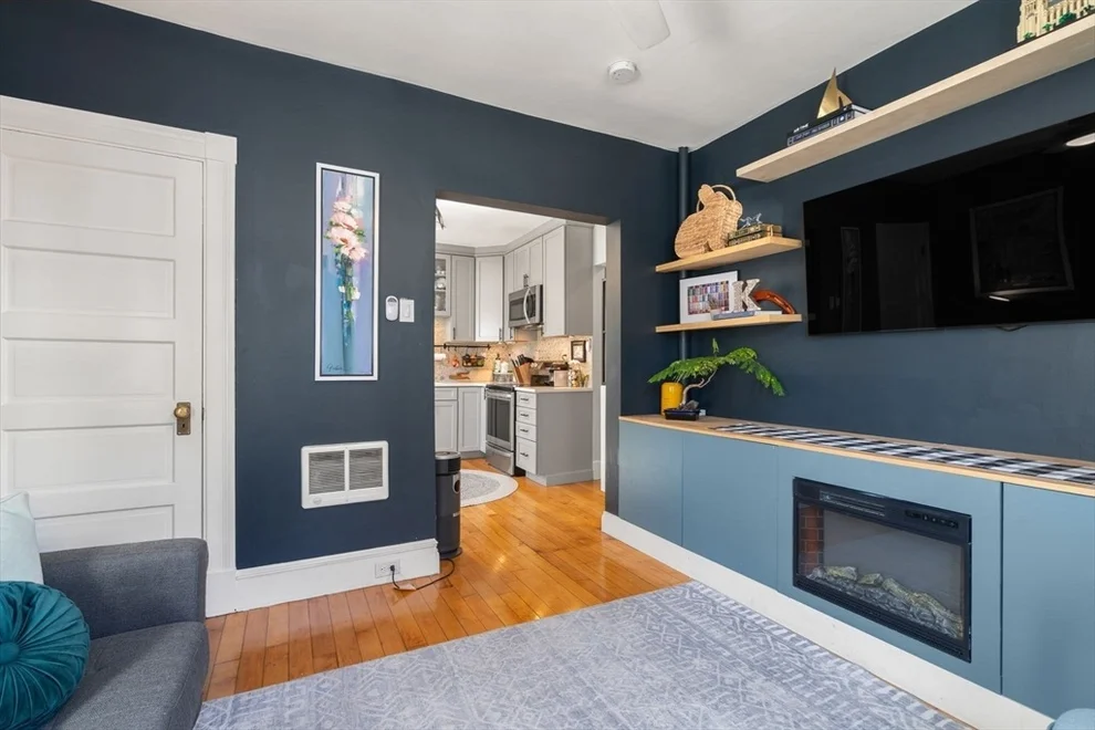 Unit for sale at 15 Lynde St, Salem, MA 01970