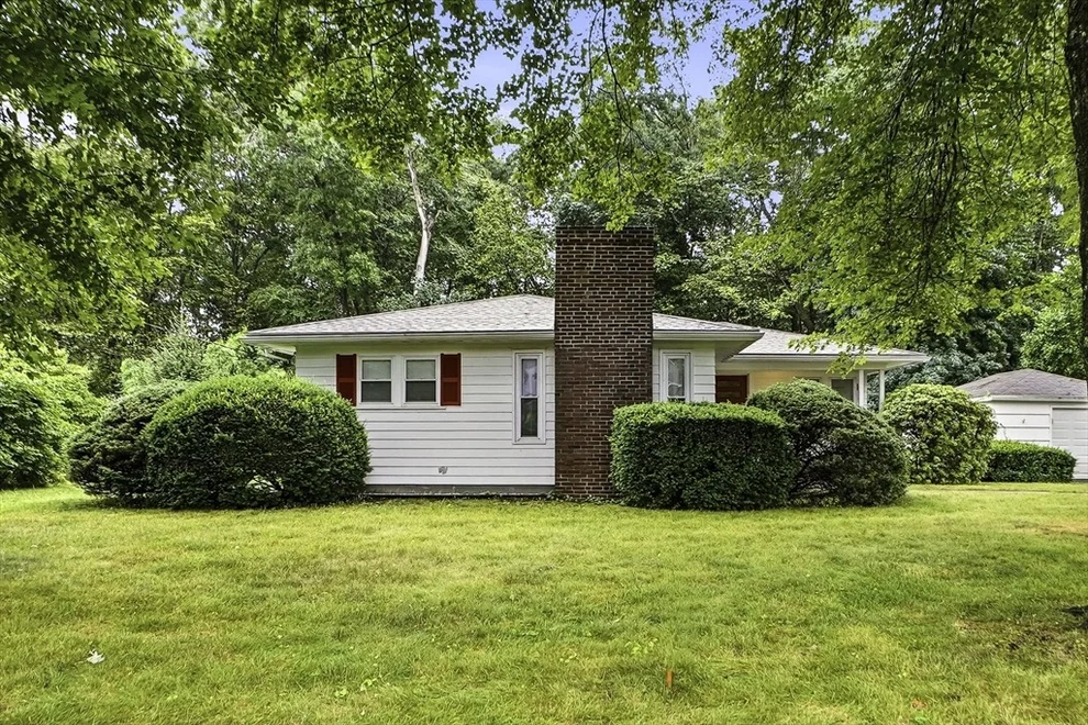 Unit for sale at 6 Charles St, Wayland, MA 01778