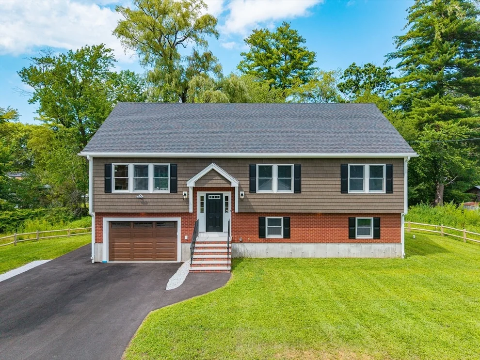 Unit for sale at 6 Mchugh Ave, Billerica, MA 01821
