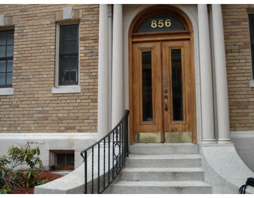 Unit for sale at 856 Massachusetts Av, Cambridge, MA 02139
