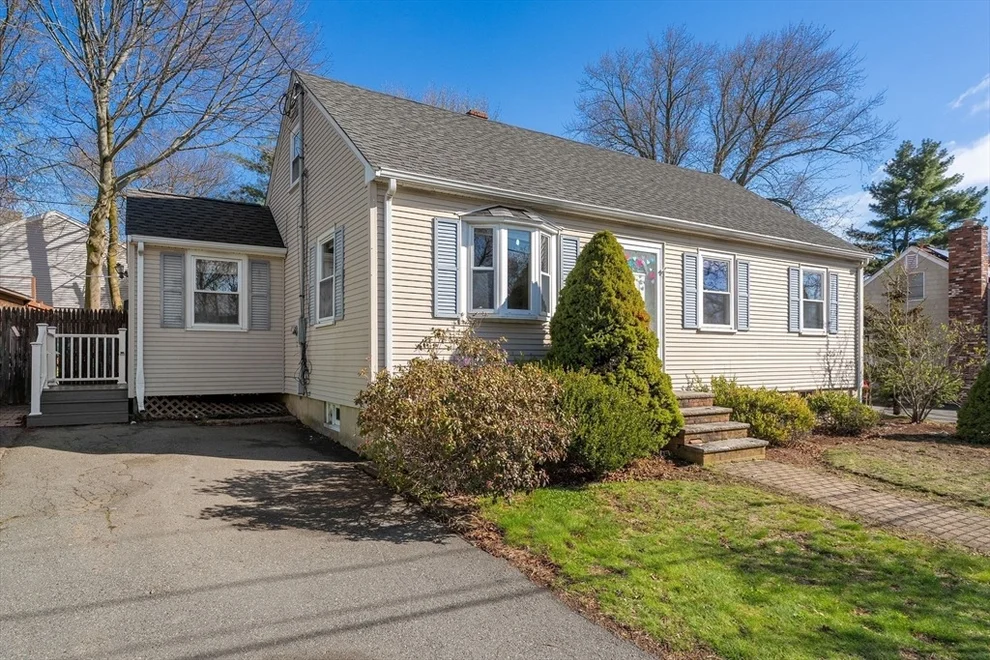 Unit for sale at 35 Macarthur Rd, Beverly, MA 01915