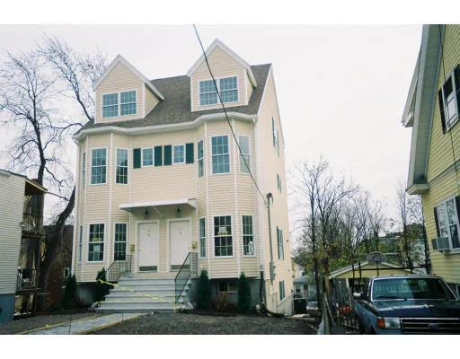 Unit for sale at 117 Linden St, Everett, MA 02149