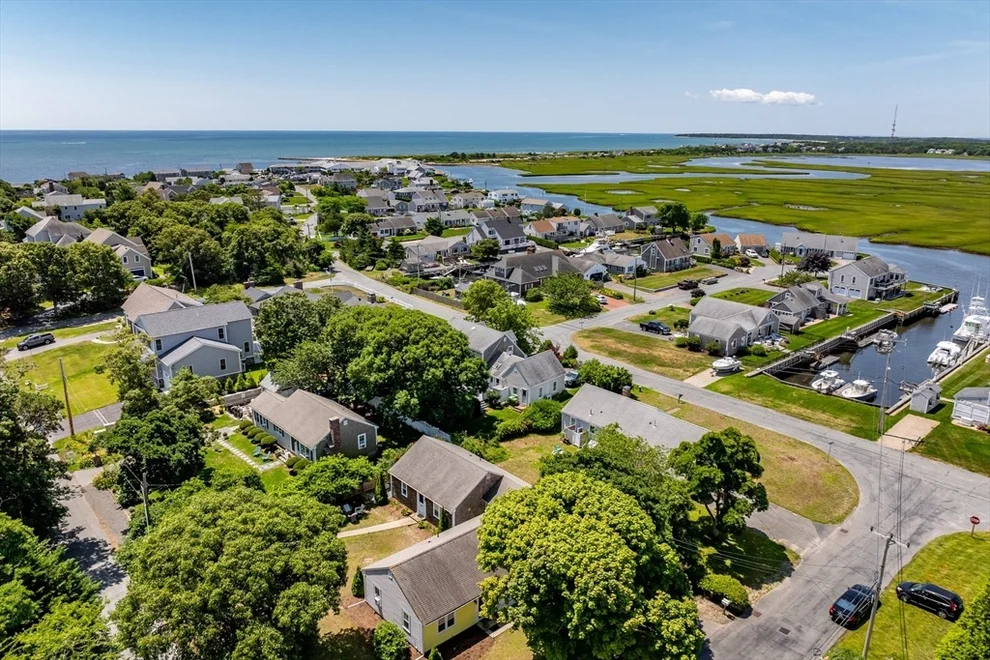 Unit for sale at 11A Gateway St, Yarmouth, MA 02664