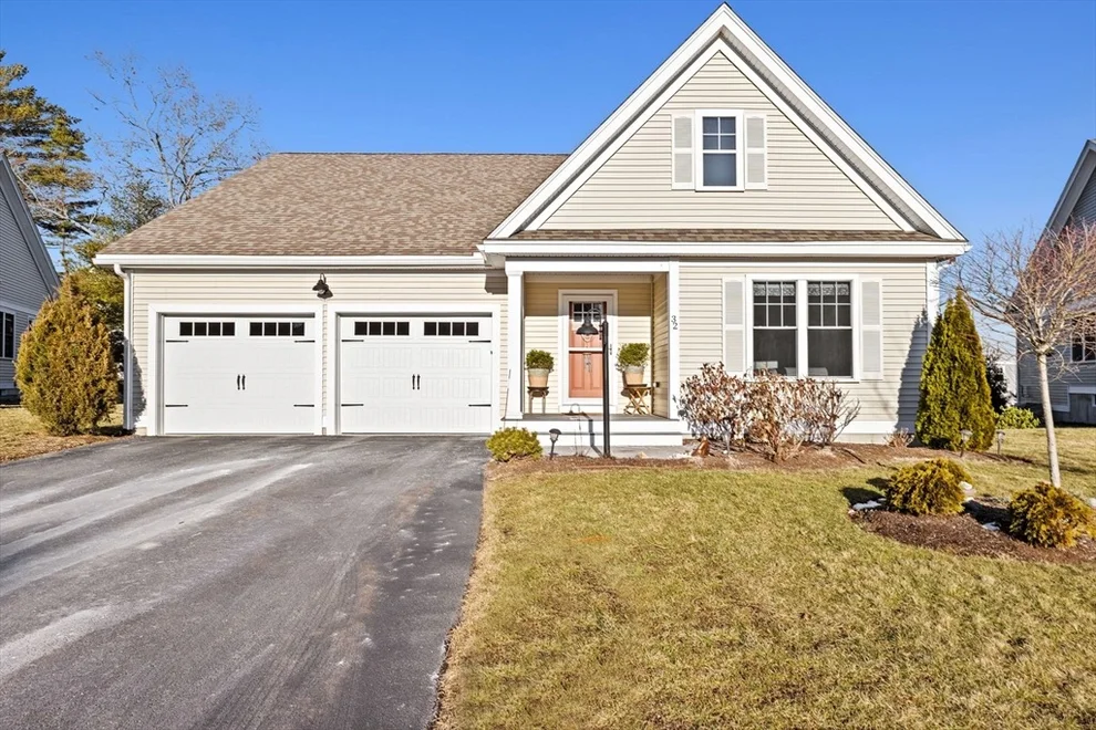 Unit for sale at 32 Summersweet Cir, Plymouth, MA 02360