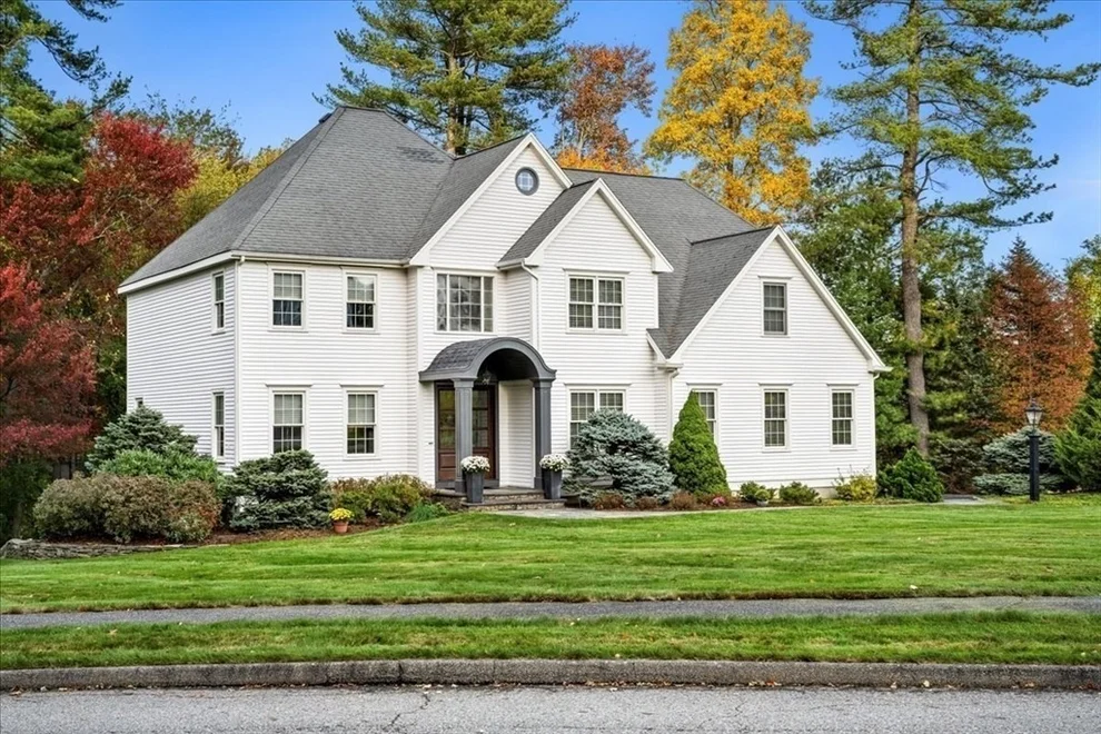 Unit for sale at 7 Northland Rd, Shrewsbury, MA 01545