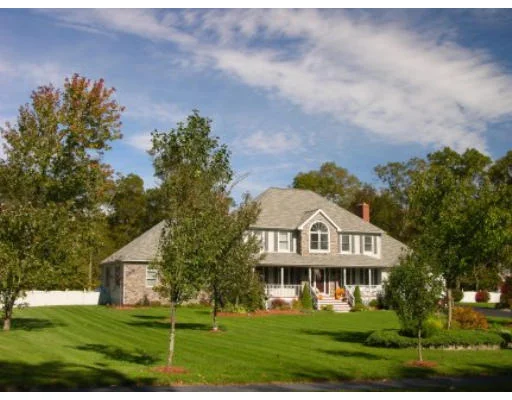 Unit for sale at 300 Country Hill Dr, Dighton, MA 02715