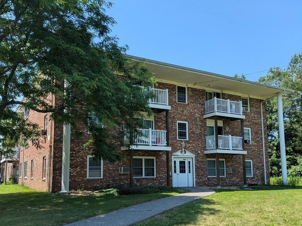 Unit for sale at 16 Woodman Way, Newburyport, MA 01950