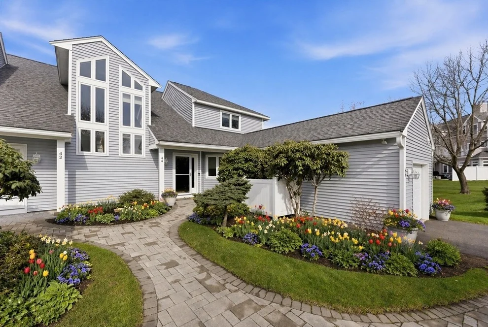 Unit for sale at 44 Fairway Dr, Plymouth, MA 02360
