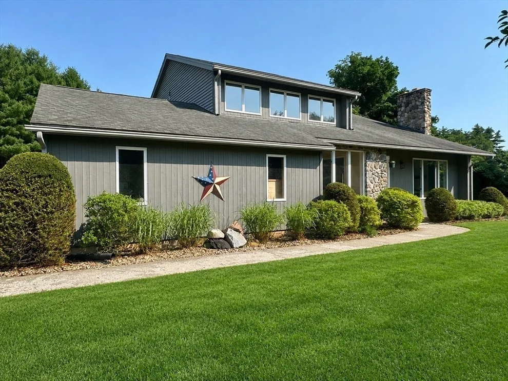 Unit for sale at 36 Fraser Dr, East Longmeadow, MA 01028